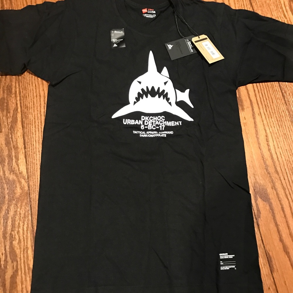 New Dark Chocolate black Shark t shirt tee size L